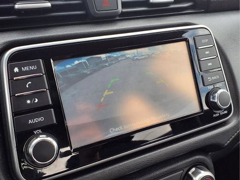 Certified 2020 Nissan Versa S image 16