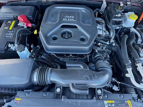 Used 2021 Jeep Wrangler Unlimited Sahara w/ Cold Weather Group AWD/4WD image 34