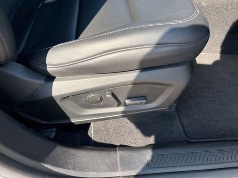 Used 2024 Ford Explorer XLT w/ Equipment Group 202A AWD/4WD image 7