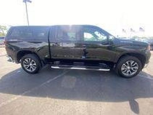 Used 2022 Chevrolet Silverado 1500 LT AWD/4WD image 14
