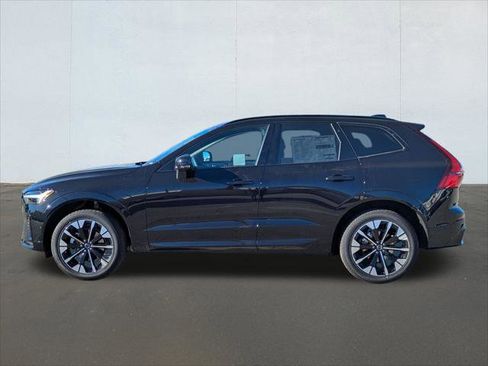 New 2026 Volvo XC60 B5 Plus w/ Climate Package PRO image 3