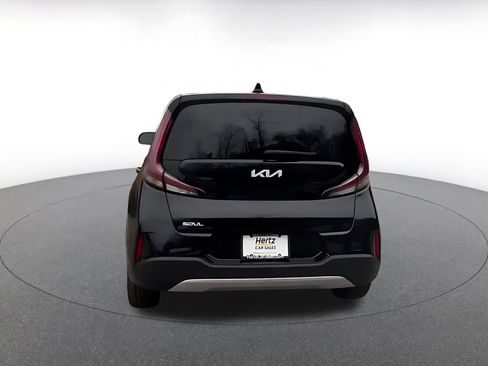 Used 2025 Kia Soul LX w/ LX Technology Package image 12