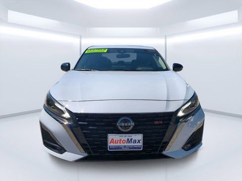 Used 2024 Nissan Altima 2.5 SR w/ SR Premium Package image 8