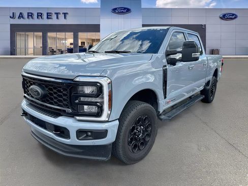 Used 2025 Ford F350 Lariat w/ Lariat Ultimate Package AWD/4WD image 2