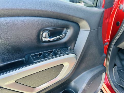 Used 2016 Nissan Titan PRO-4X image 7