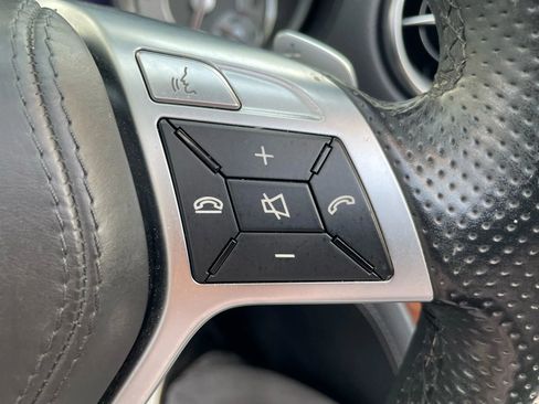 Used 2016 Mercedes-Benz SL 550 w/ Driver Assistance Package image 25