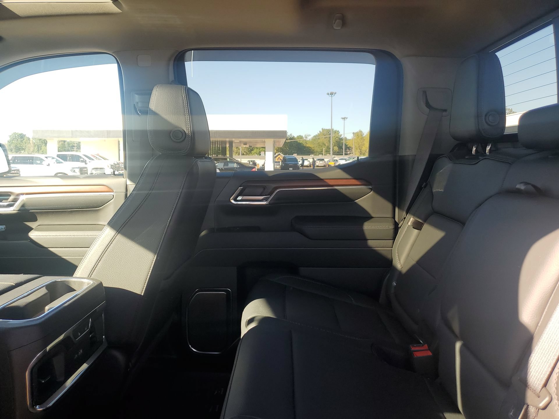 Used 2024 GMC Sierra 1500 Denali w/ Denali Reserve Package AWD/4WD image 32