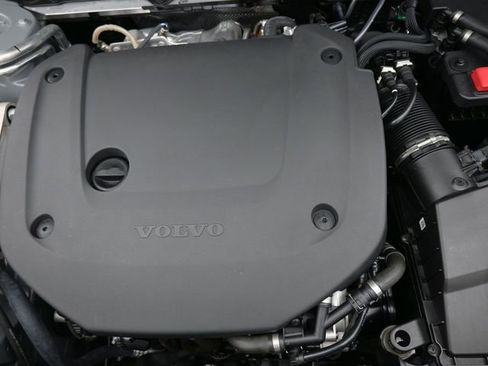 Used 2024 Volvo XC90 B6 Plus w/ Protection Package image 36