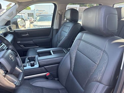 Used 2022 Toyota Tundra SR5 w/ SR5 Premium Package RWD image 15