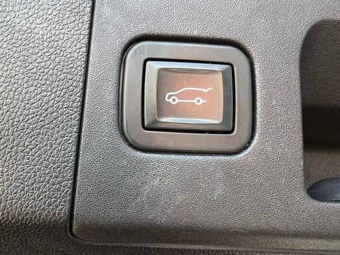 Used 2019 Cadillac XT4 Sport AWD/4WD image 11