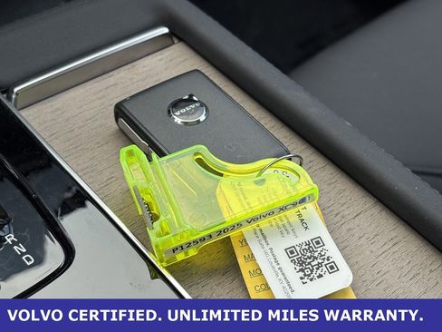 Certified 2025 Volvo XC90 B6 Plus image 35