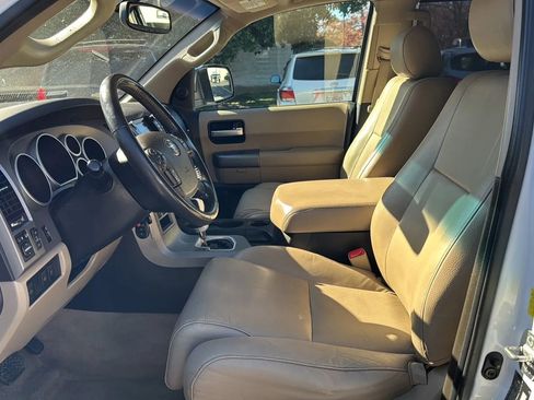 Used 2011 Toyota Sequoia Limited image 10