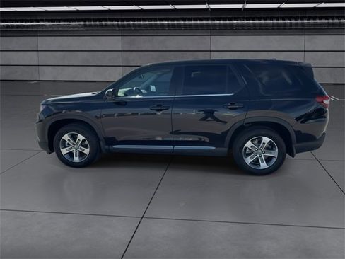 Used 2025 Honda Pilot EX-L image 5