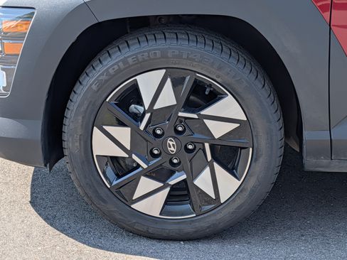 Used 2024 Hyundai Kona SEL FWD image 15