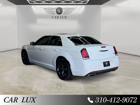 Used 2022 Chrysler 300 S RWD image 3