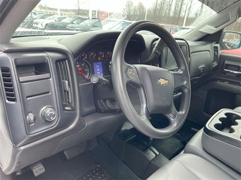 Used 2018 Chevrolet Silverado 1500 W/T w/ Trailering Package image 10
