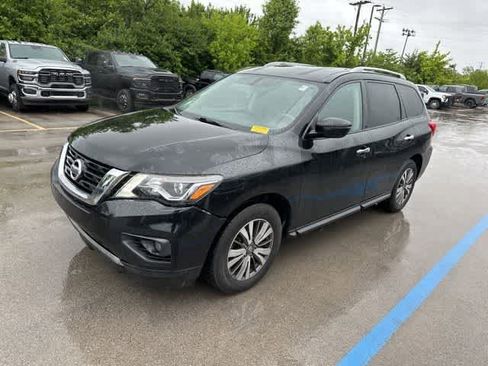 Used 2020 Nissan Pathfinder SV FWD image 12