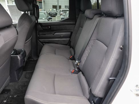 Certified 2024 Toyota Tacoma SR5 AWD/4WD image 8