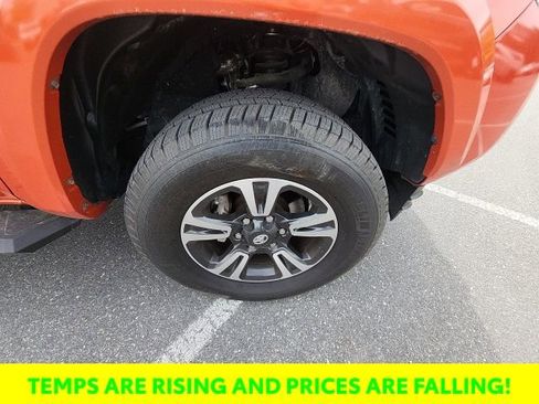 Used 2016 Toyota Tacoma TRD Sport w/ Premium & Technology Package image 21