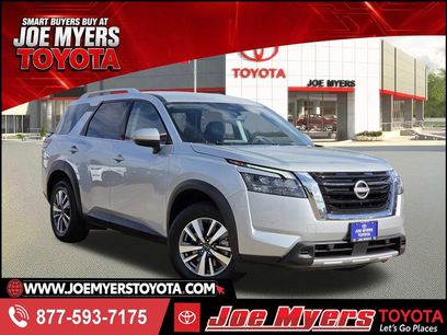Used 2025 Nissan Pathfinder SL