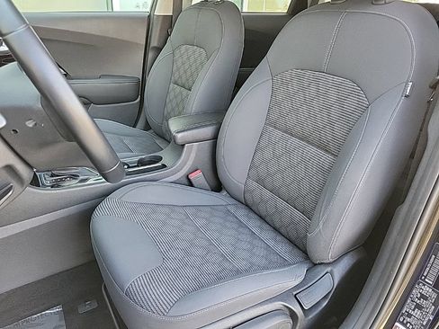 Used 2020 Kia Niro LXS FWD image 10
