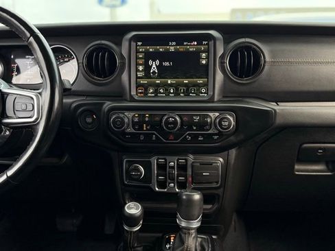 Used 2023 Jeep Gladiator Overland image 23