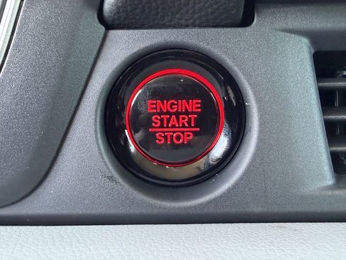 New 2025 Honda Pilot Touring image 26