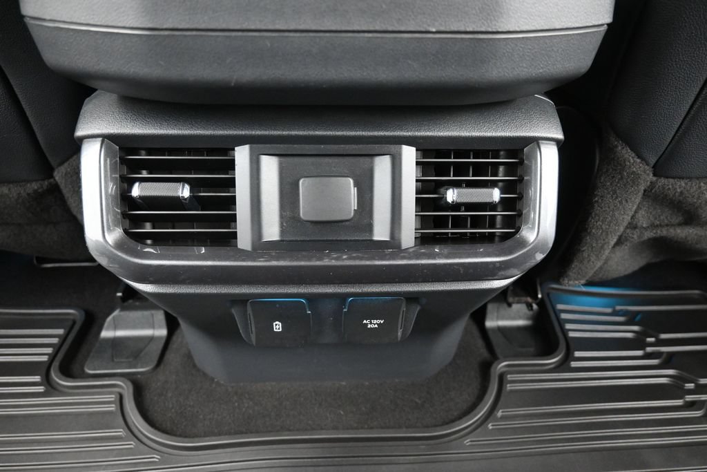 Used 2023 Ford F150 Lariat AWD/4WD image 12