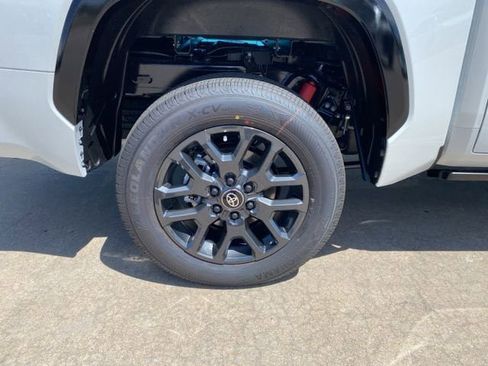 New 2026 Toyota Tundra Platinum AWD/4WD image 29