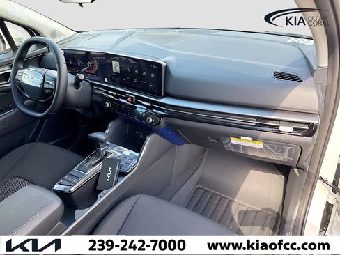 New 2026 Kia Sportage LX image 12