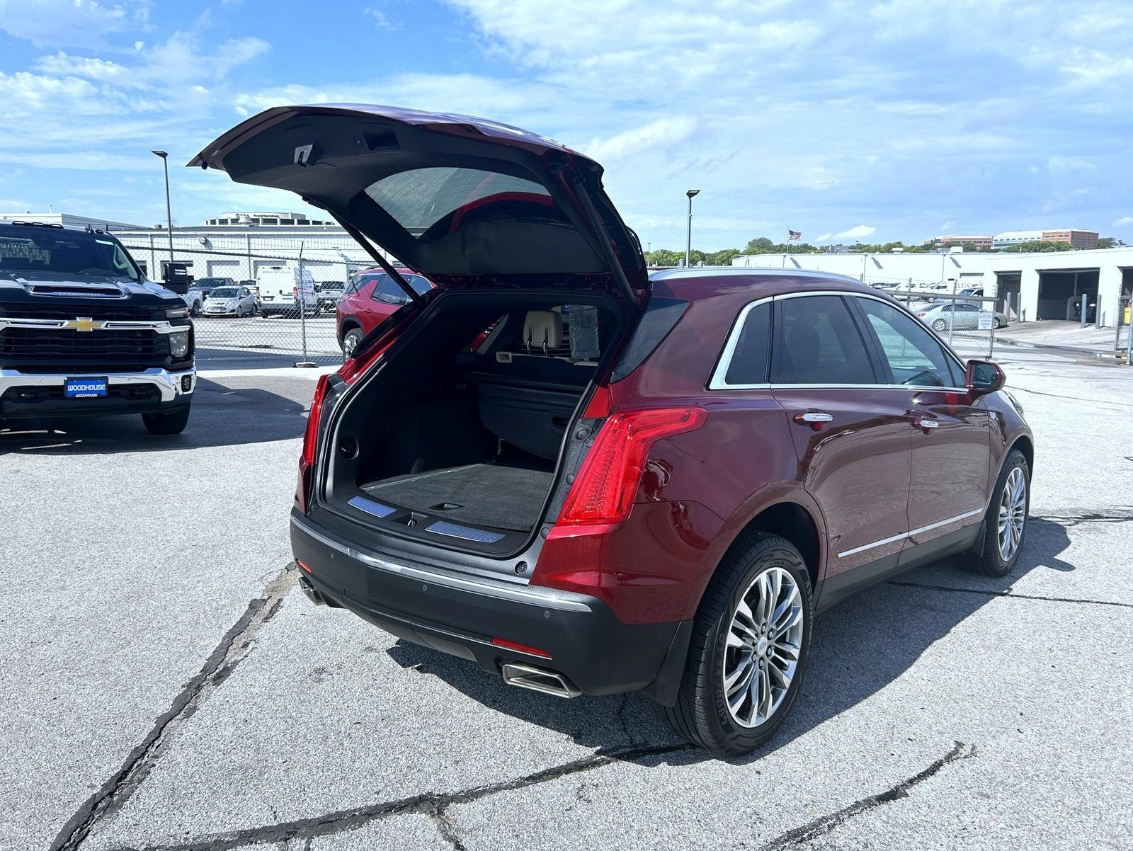 Used 2017 Cadillac XT5 Premium Luxury AWD/4WD image 22