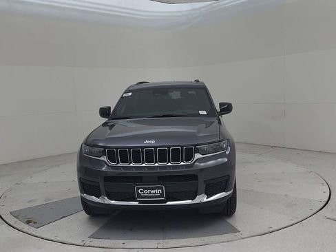 New 2025 Jeep Grand Cherokee L Laredo image 5