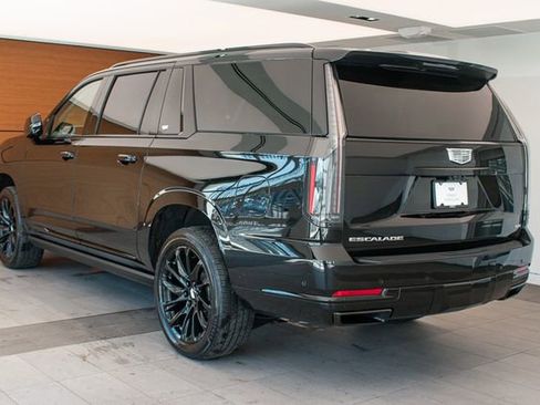 Used 2025 Cadillac Escalade ESV Sport Platinum w/ LPO, Floor Liner Package AWD/4WD image 8