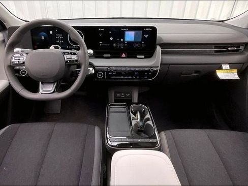 New 2026 Hyundai Ioniq 5 SE image 6