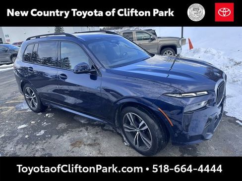 Used 2023 BMW X7 xDrive40i w/ M Sport Package image 1