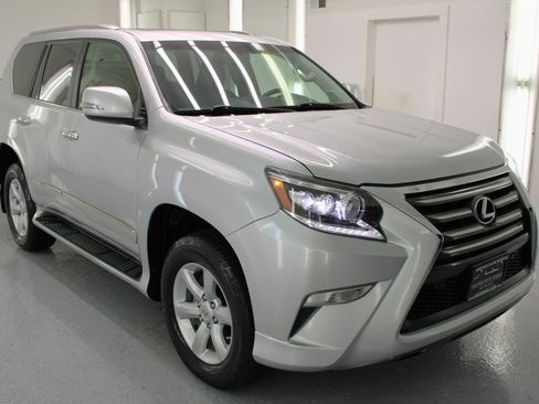 Used 2017 Lexus GX 460 image 12