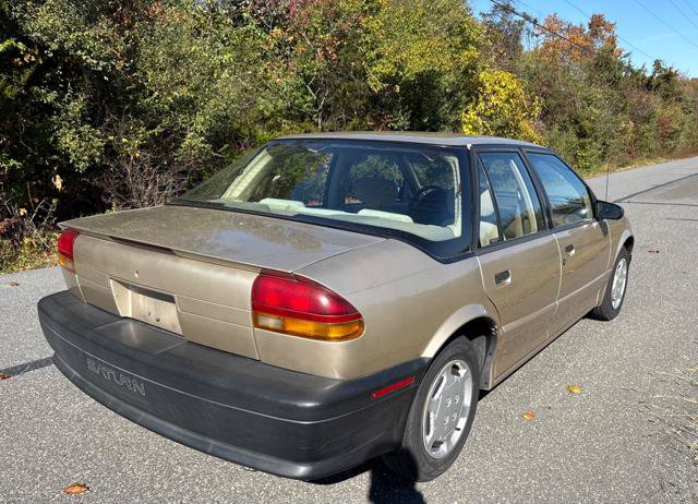 Used 1995 Saturn S-Series SL1 FWD image 3