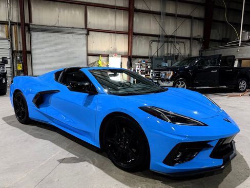 Used 2023 Chevrolet Corvette Stingray Preferred Cpe w/ Stealth Interior Trim Package RWD image 2