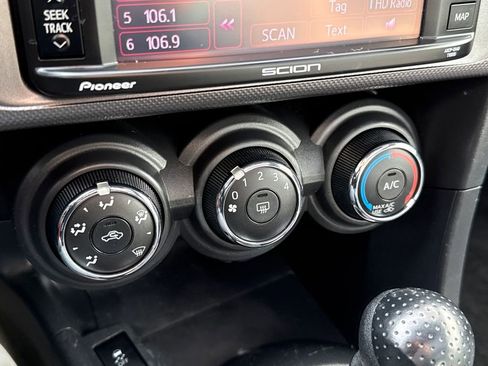 Used 2015 Scion tC image 20