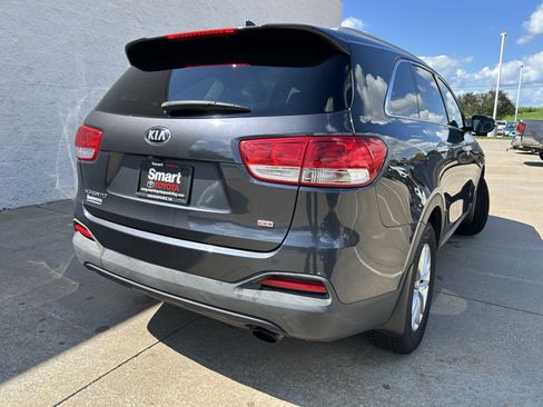Used 2018 Kia Sorento FWD image 6