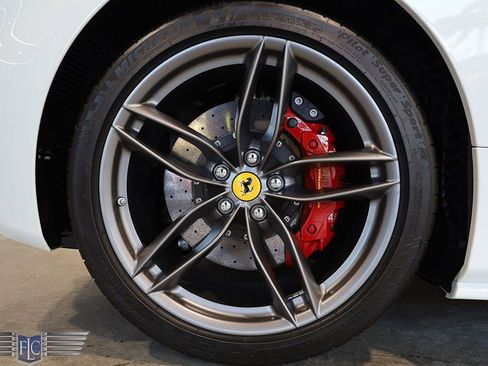 Used 2019 Ferrari 488 Spider image 43