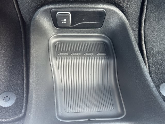 New 2027 Chrysler Pacifica Select AWD/4WD image 37