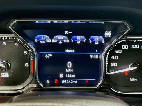 Used 2021 GMC Yukon AT4 w/ Technology Package AWD/4WD image 12