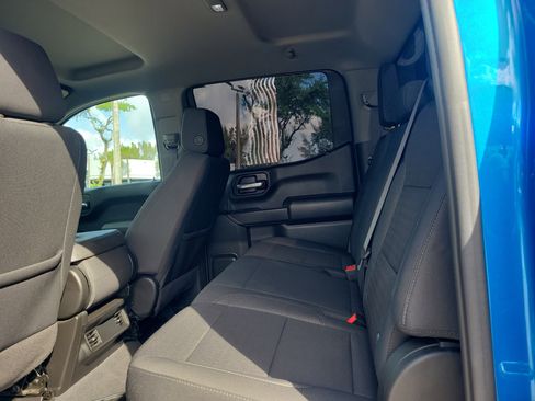 Used 2022 Chevrolet Silverado 1500 Custom image 13