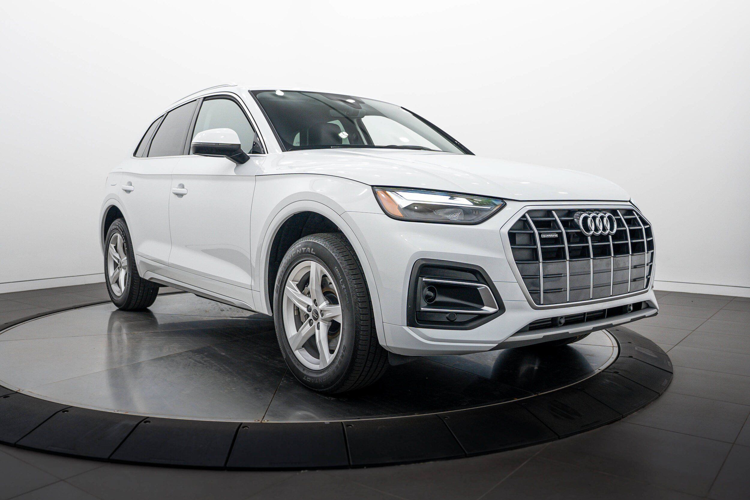 Certified 2024 Audi Q5 2.0T Premium AWD/4WD image 2