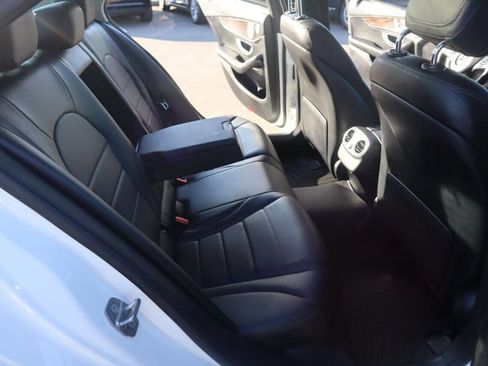 Used 2017 Mercedes-Benz C 300 Luxury image 12