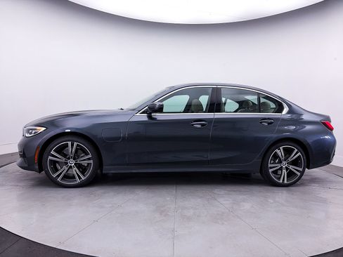 Used 2021 BMW 330e xDrive w/ Convenience Package AWD/4WD image 39