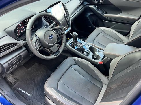 Used 2024 Subaru Crosstrek 2.5i Limited w/ Crosstrek Mirror Package image 13