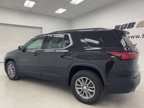 Used 2023 Chevrolet Traverse LT image 7