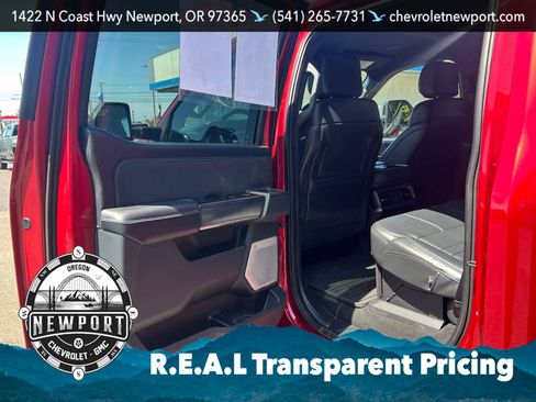 Used 2025 Ford F350 Platinum w/ FX4 Off-Road Package AWD/4WD image 35